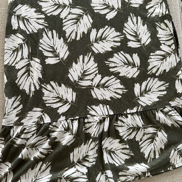 J Jill Dress Midi Flounced Hem Double V Neck Knit Dress.  Size X Small - Picture 6 of 7